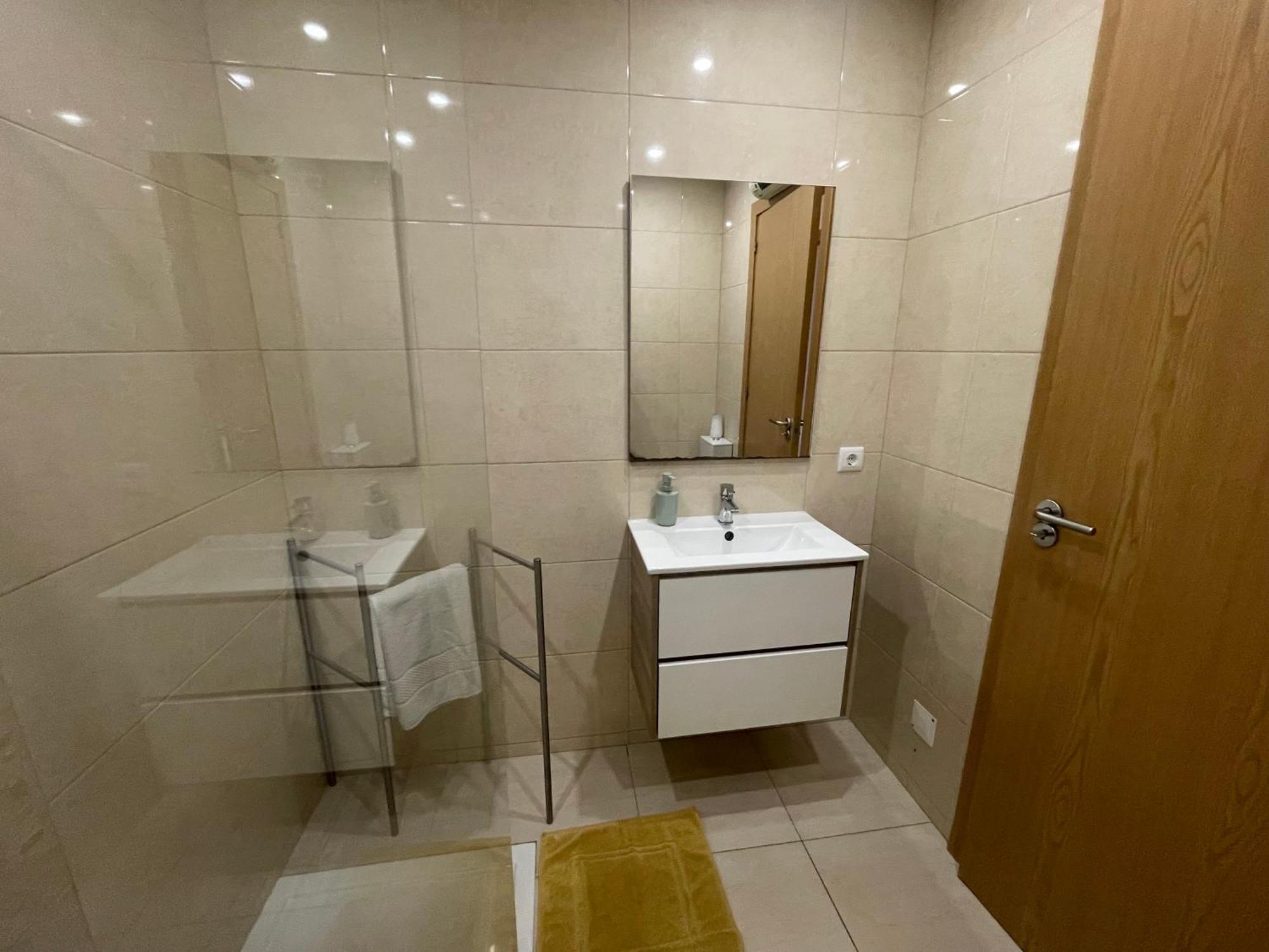 Pretty Flat With Terrace, Air Cond, Free Parking, By Porto With Love Lda Kültér fotó